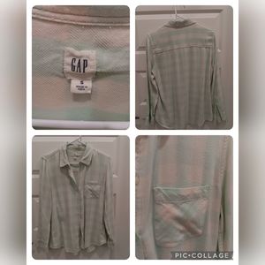 Gap flannel, size small